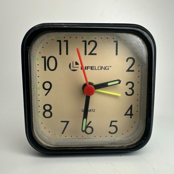 Vintage LifeLong Quartz Small Portable Clock / Alarm Clock Working - Picture 2 of 9